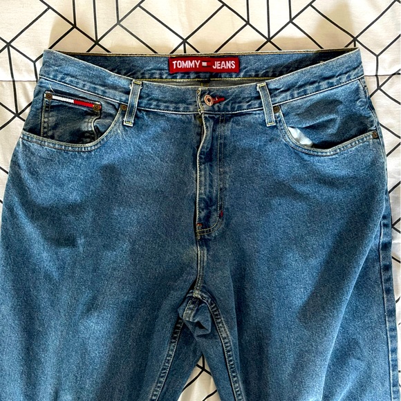TOMMY HILFIGER JEANS!! - Picture 2 of 4